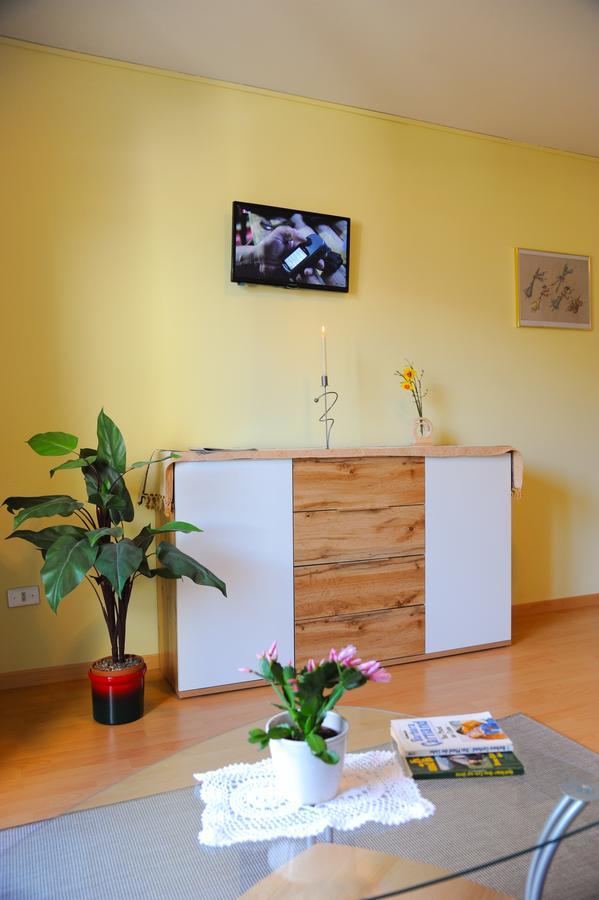 Haus Mairoesl Apartman Silandro Kültér fotó